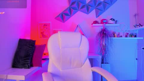 Valkiria online show from December 2, 2025, 5:57 am