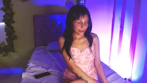 Snapshot of valkiry_ chatting on November 4, 2025, 9:58 pm valkiry_ online show from November 4, 2025, 9:58 pm