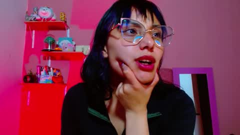 valkiry_ online show from December 15, 2025, 1:21 am