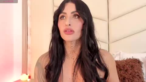 Snapshot of valky_bes chatting on March 11, 2025, 12:44 am ValkyBes online show from March 11, 2025, 12:44 am