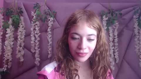 Snapshot of vall_baby chatting on January 13, 2025, 7:53 pm vall online show from January 13, 2025, 7:53 pm