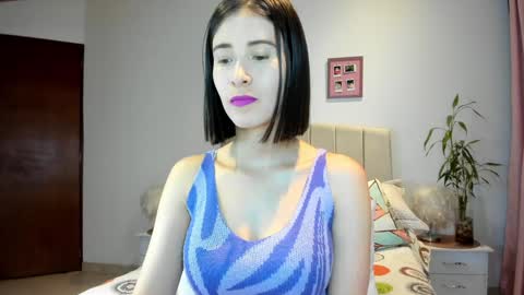 Snapshot of vallejo_macarena chatting on December 2, 2024, 1:47 am Macarena online show from December 2, 2024, 1:47 am