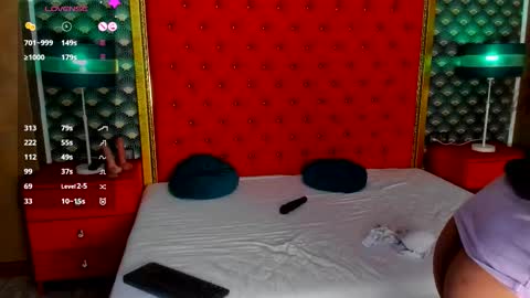 Snapshot of valleriejonnes chatting on October 17, 2025, 8:28 am Valerie Val V online show from October 17, 2025, 8:28 am