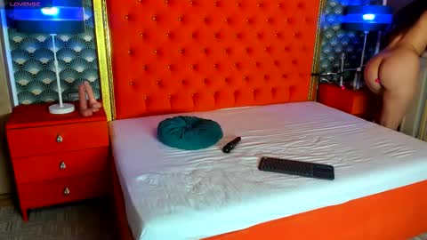 Snapshot of valleriejonnes chatting on November 14, 2025, 5:06 am Valerie Val V online show from November 14, 2025, 5:06 am