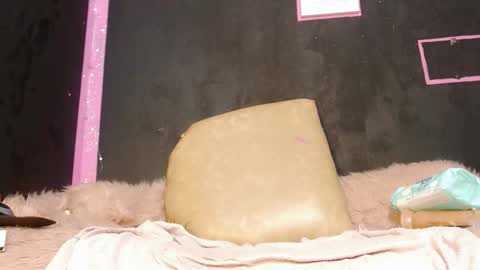 Valerie online show from February 3, 2025, 2:14 am