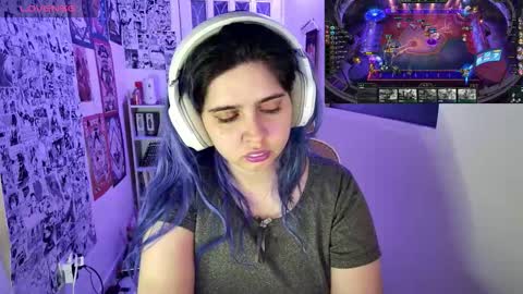 Im Violet online show from October 16, 2025, 2:01 am