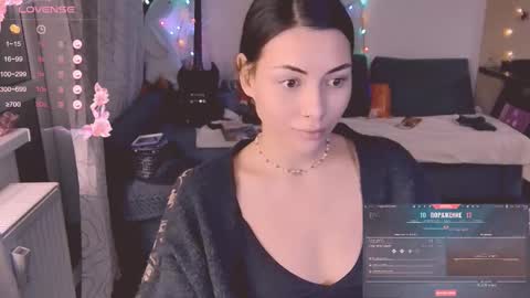 Snapshot of valorant_girl chatting on February 27, 2025, 5:36 pm Little Devil online show from February 27, 2025, 5:36 pm