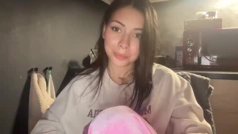 Snapshot of valorant_girl chatting on October 16, 2025, 4:41 pm Little Devil online show from October 16, 2025, 4:41 pm