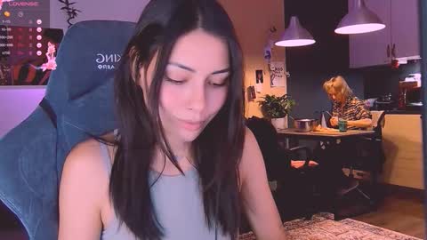 Snapshot of valorant_girl chatting on October 18, 2025, 5:35 pm Little Devil online show from October 18, 2025, 5:35 pm