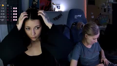 Snapshot of valorant_girl chatting on March 4, 2026, 4:02 pm Little Devil online show from March 4, 2026, 4:02 pm