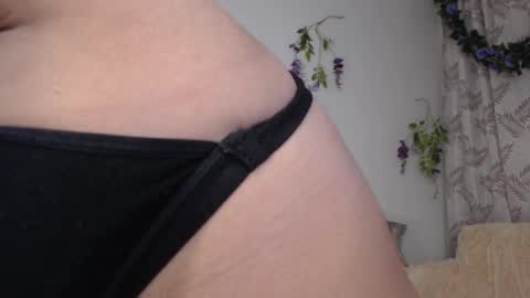 Snapshot of valquiria_sirgun chatting on February 3, 2025, 9:30 am valquiria_sirgun online show from February 3, 2025, 9:30 am