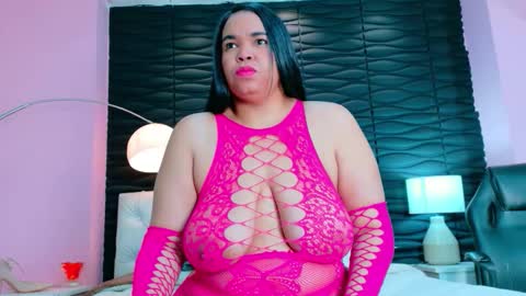 Snapshot of valrery_roussex chatting on November 3, 2025, 3:24 pm Valery online show from November 3, 2025, 3:24 pm