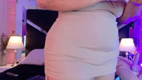 Snapshot of valrery_roussex chatting on July 2, 2026, 7:20 pm Valery online show from July 2, 2026, 7:20 pm
