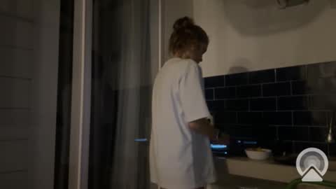 Snapshot of valure_lera chatting on March 2, 2025, 8:50 pm valure_lera online show from March 2, 2025, 8:50 pm