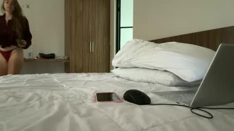 Snapshot of valure_lera chatting on September 21, 2025, 12:01 am valure_lera online show from September 21, 2025, 12:01 am