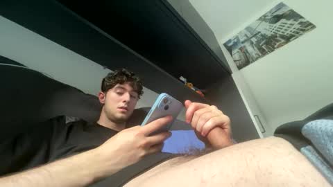 valuxo009 online show from June 4, 2026, 3:29 pm