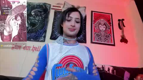 david guzman i model independenthelp me with a thumbs up online show from March 21, 2026, 2:38 am