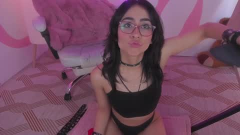 Snapshot of vampy_dolll chatting on December 7, 2024, 4:36 pm vampy_dolll online show from December 7, 2024, 4:36 pm