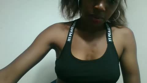 Snapshot of vanafiry chatting on March 12, 2026, 7:25 am vanafiry online show from March 12, 2026, 7:25 am