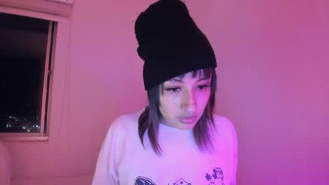 Snapshot of vandalovee chatting on May 13, 2026, 11:44 pm Babi Alu online show from May 13, 2026, 11:44 pm