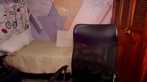 vane_latin18 online show from May 6, 2026, 9:42 pm