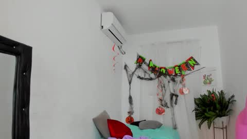 Snapshot of vanelope_smith chatting on November 9, 2025, 4:00 am vanelope_smith online show from November 9, 2025, 4:00 am