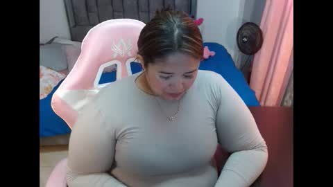 Snapshot of vanesajuicy chatting on October 27, 2025, 12:09 pm Vanesa Juicy online show from October 27, 2025, 12:09 pm
