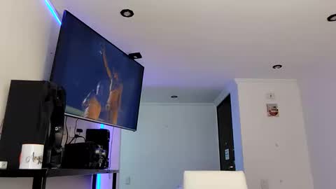 vanessa and samantha online show from March 12, 2026, 7:36 am