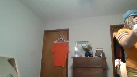 Snapshot of vanessa3211 chatting on January 15, 2026, 7:02 am greeneyebandit online show from January 15, 2026, 7:02 am