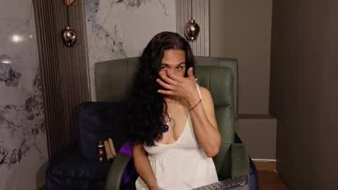 Vanessa online show from December 5, 2025, 8:38 pm