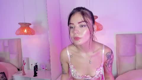 Snapshot of vanessa_cruz_18 chatting on June 11, 2026, 9:24 pm Vane online show from June 11, 2026, 9:24 pm