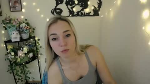 Vanessa online show from May 17, 2026, 9:06 am