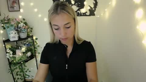 Vanessa online show from July 8, 2026, 11:58 am