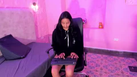 Vanessa online show from March 7, 2026, 12:46 pm