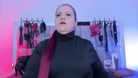 Snapshot of vanessa_moka chatting on October 6, 2025, 12:13 pm Vanessa online show from October 6, 2025, 12:13 pm