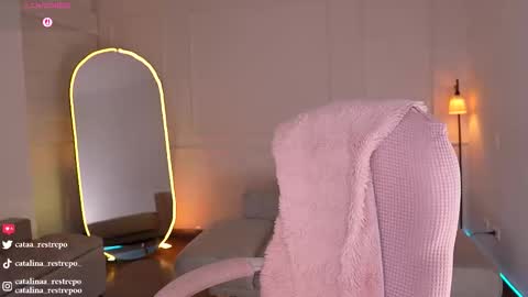 vanessa sexxy online show from November 18, 2025, 2:39 am