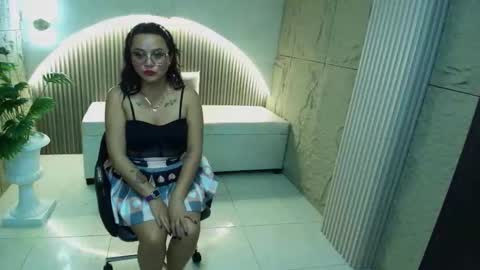 VANESSA online show from September 26, 2025, 3:10 am