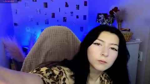 Vanessa online show from June 28, 2026, 12:33 pm