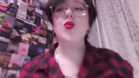 vanessashadow online show from September 26, 2025, 4:22 pm