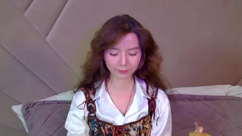 VanessaVienne online show from April 17, 2026, 4:32 pm