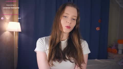 Luna online show from November 10, 2025, 6:29 pm