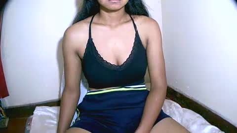 vanih27 online show from March 23, 2026, 7:01 am