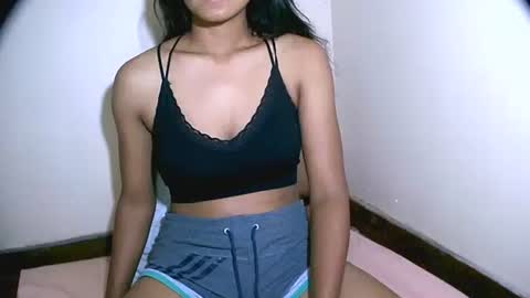 vanih27 online show from March 24, 2026, 7:30 pm