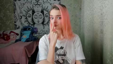 Snapshot of vanilla_arya chatting on February 6, 2025, 11:10 am Adelina online show from February 6, 2025, 11:10 am