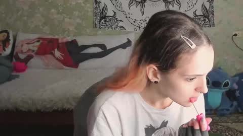 Snapshot of vanilla_arya chatting on October 8, 2025, 8:34 am Adelina online show from October 8, 2025, 8:34 am