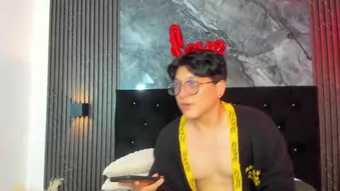 Snapshot of vanilla_hot_ chatting on February 22, 2025, 5:02 pm vanilla_hot_ online show from February 22, 2025, 5:02 pm