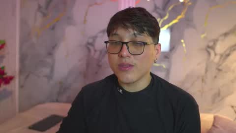 vanilla_hot_ online show from October 29, 2025, 1:46 pm