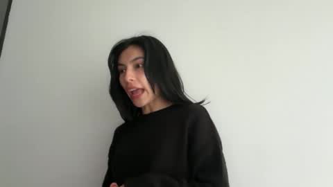 Snapshot of vanilla_velvet chatting on April 15, 2026, 2:46 pm Annabet online show from April 15, 2026, 2:46 pm