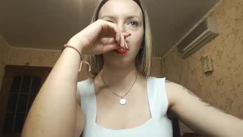 VanillaMuffin online show from February 6, 2025, 1:54 pm