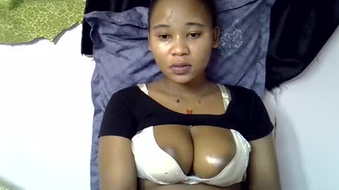 vanillavenus online show from November 26, 2025, 8:15 am